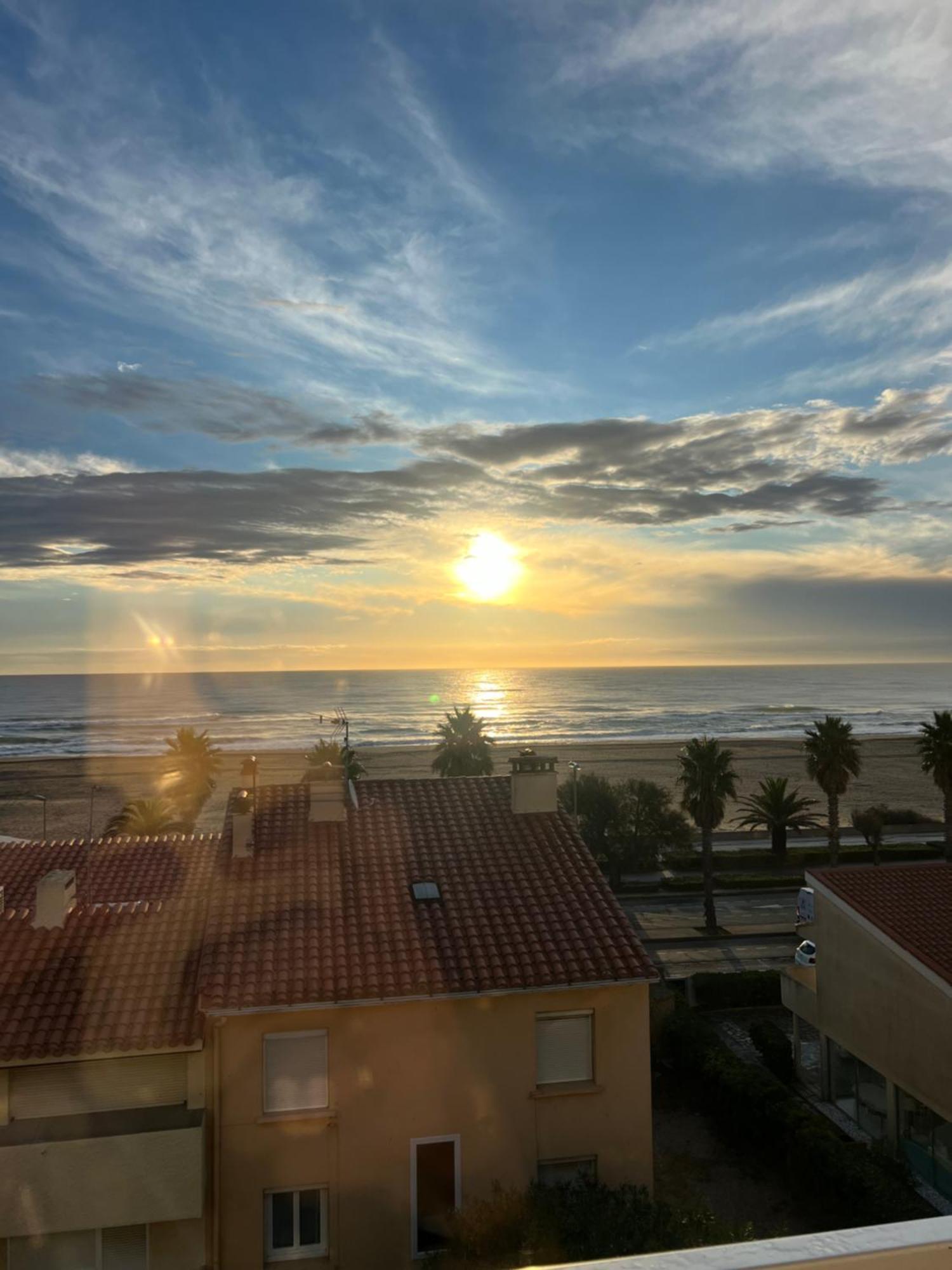 Le Regina Hotel Et Restaurant Canet-Plage Kültér fotó