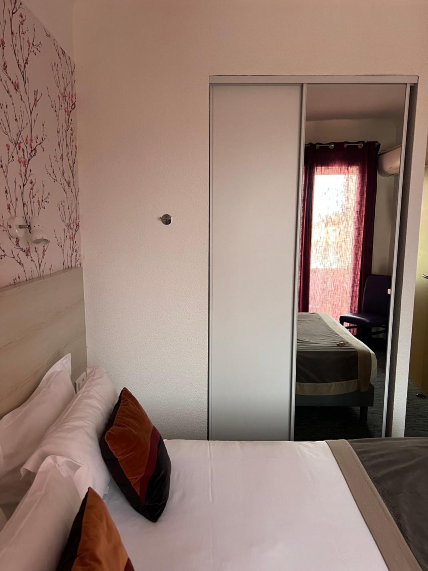Le Regina Hotel Et Restaurant Canet-Plage Kültér fotó