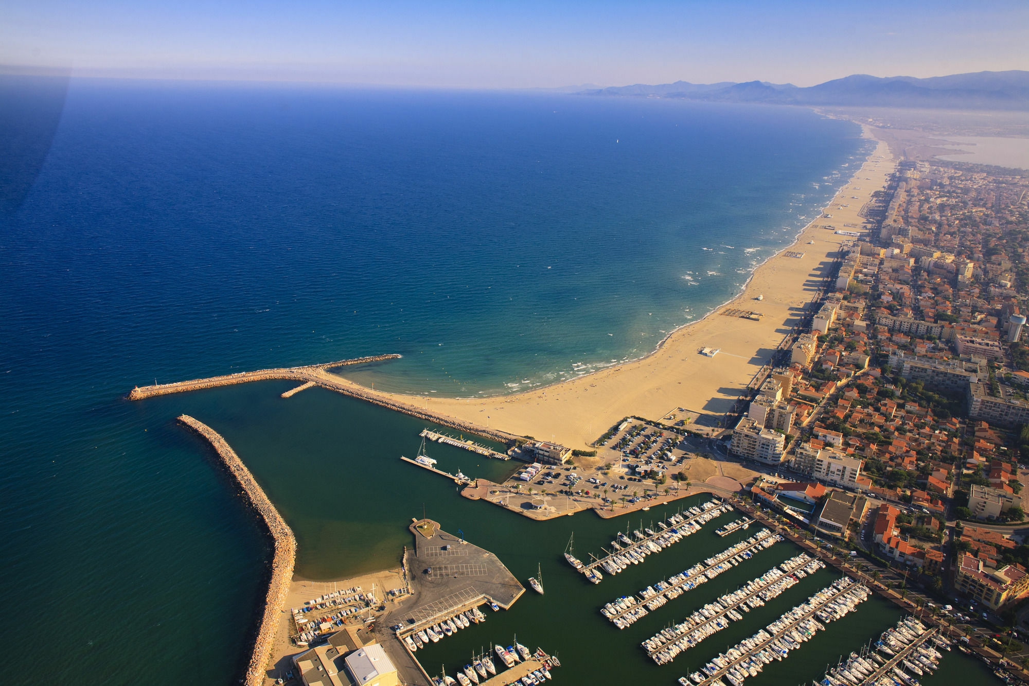 Le Regina Hotel Et Restaurant Canet-Plage Kültér fotó